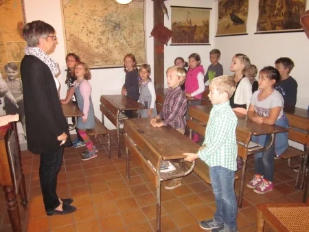 Foto der Galerie: „Schule vor 100 Jahren“ im Heimatmuseum Letter für die Klasse 3a