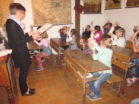 Foto der Galerie: „Schule vor 100 Jahren“ im Heimatmuseum Letter für die Klasse 3a