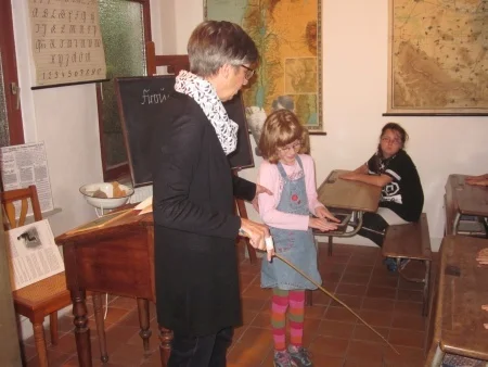 Foto der Galerie: „Schule vor 100 Jahren“ im Heimatmuseum Letter für die Klasse 3a