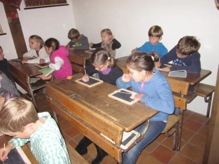 Foto der Galerie: „Schule vor 100 Jahren“ im Heimatmuseum Letter für die Klasse 3a