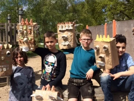 Foto der Galerie: Kunsteinheit „Afrikanische Masken“ in der 3b