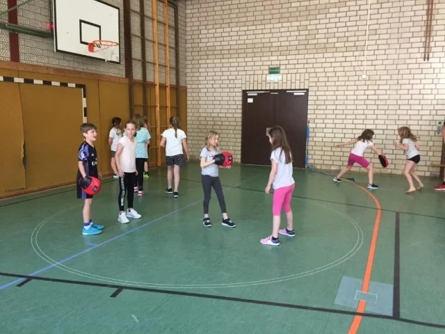 Foto der Galerie: 14.5.2018 Selbstbehauptungskurs der Klasse 4