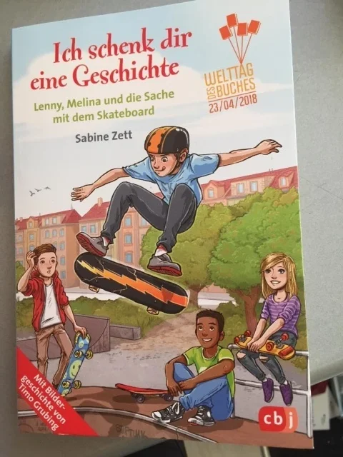 Zur Galerie: 3.5.2018: Klasse 4 besucht das Buchgeschäft „Freyraum“ in Burgdorf