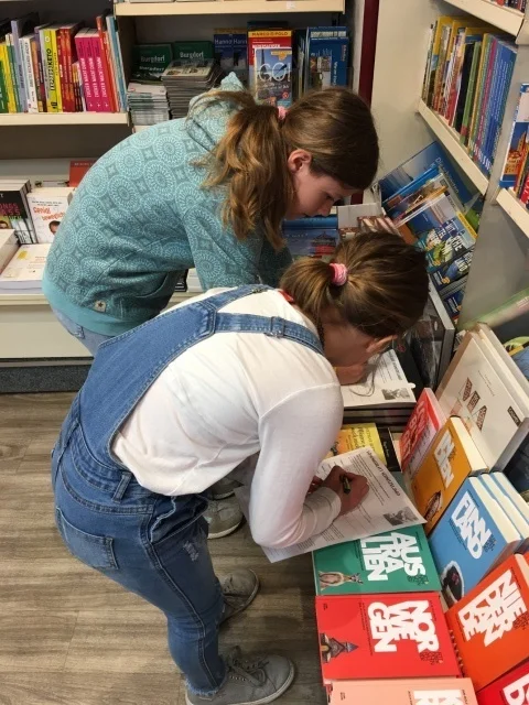 Foto der Galerie: Welttag des Buches – Am 23.05.19 besucht die Klasse 4 die Buchhandlung Freyraum in Burgdorf