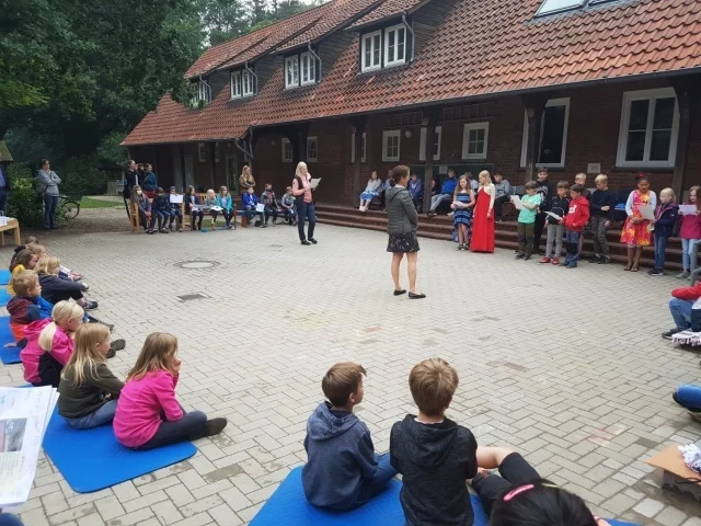Foto der Galerie: Verabschiedung der 4. Klassen