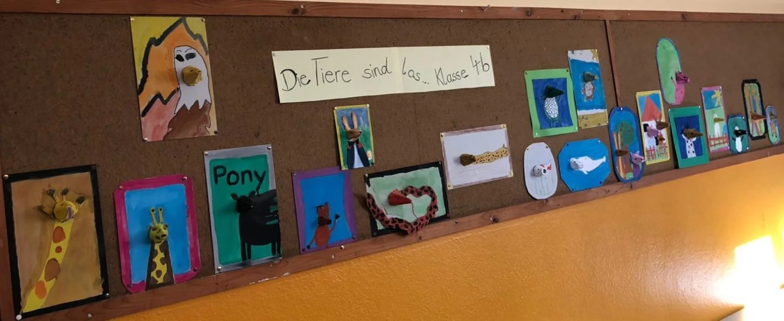 Foto der Galerie: Die Klasse 4b war kürzlich im Zoo, im Kunstunterricht wurden dann diese tollen Kunstwerke hergestellt: