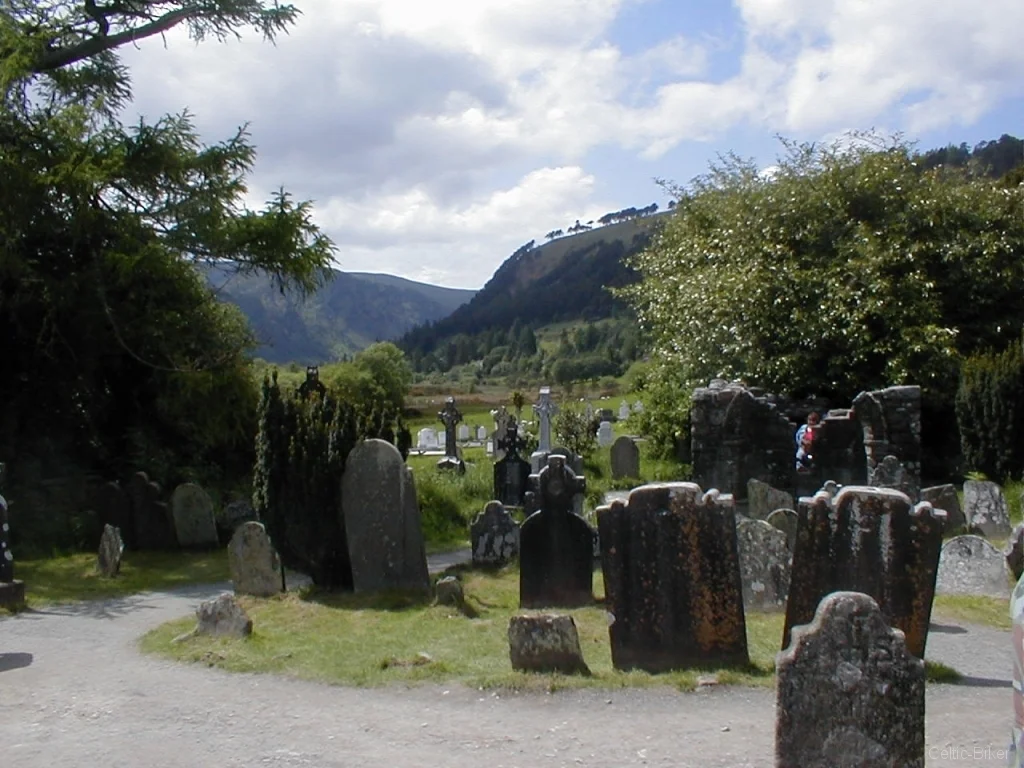 Bild: Church in Glendalough National Park