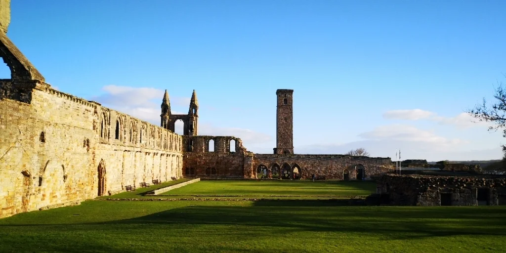 Bild: A section of St Andrews Cathedral