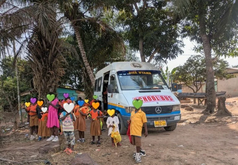 Zur Galerie: Schulbus für Ghana