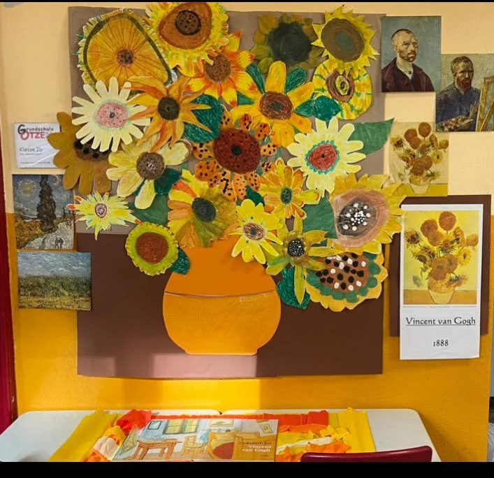 Zur Galerie: Sonnenblumen in der 2b