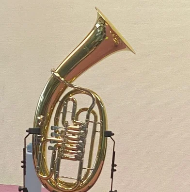 Zur Galerie: Yasmin mit ihrem Lieblingsinstrument – dem Tenorhorn