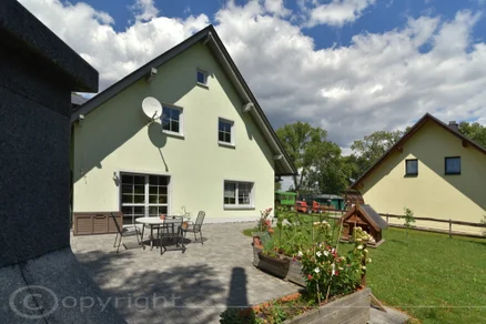 Bild: Fewos Am Forsthaus- Außenansicht03