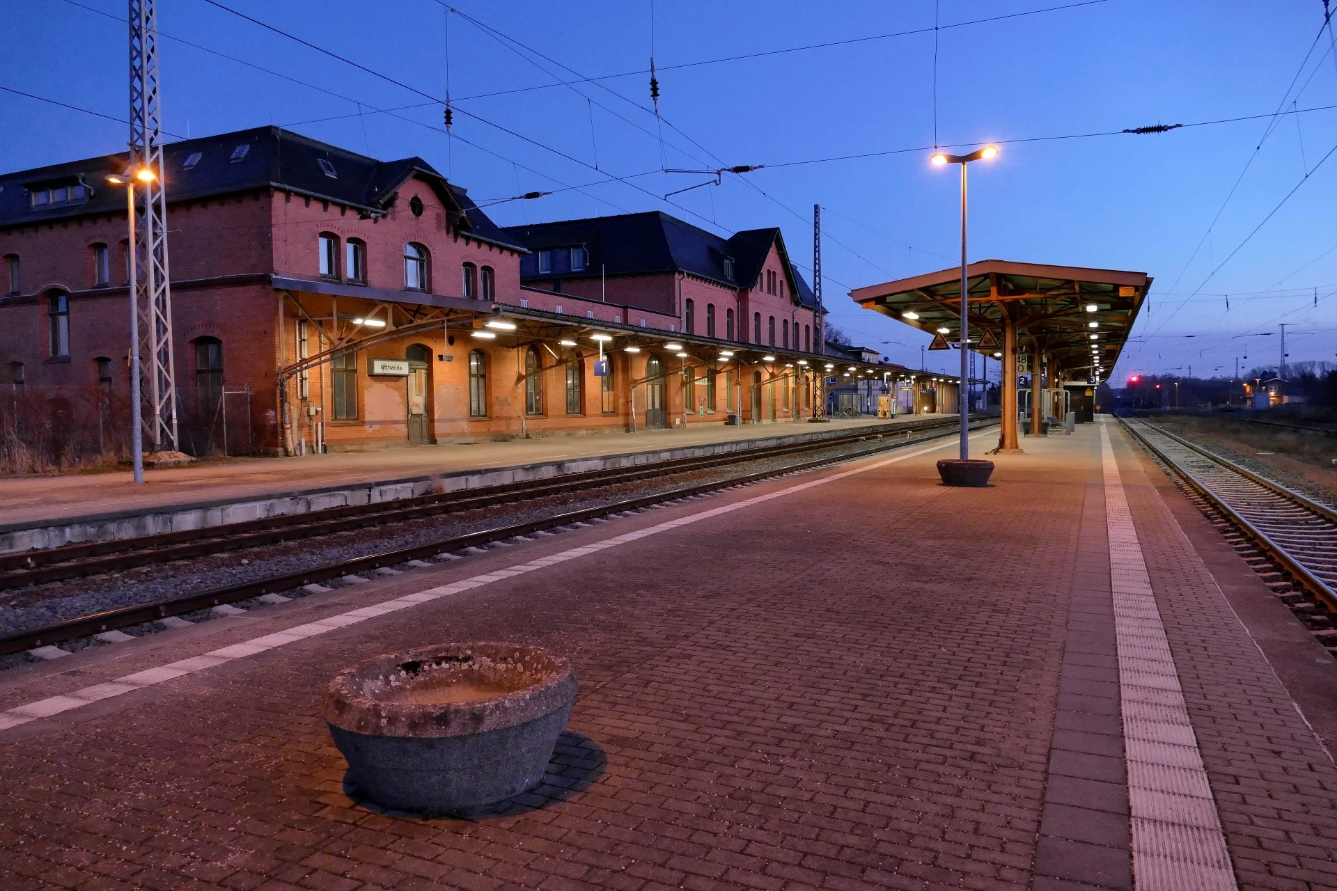 J&uuml;rgen Thierbach - Bahnhof Mittweida  (Bild vergr&ouml;&szlig;ern)