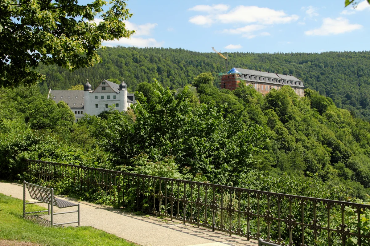Schlossterrasse Schwarzburg  (Bild vergr&ouml;&szlig;ern)