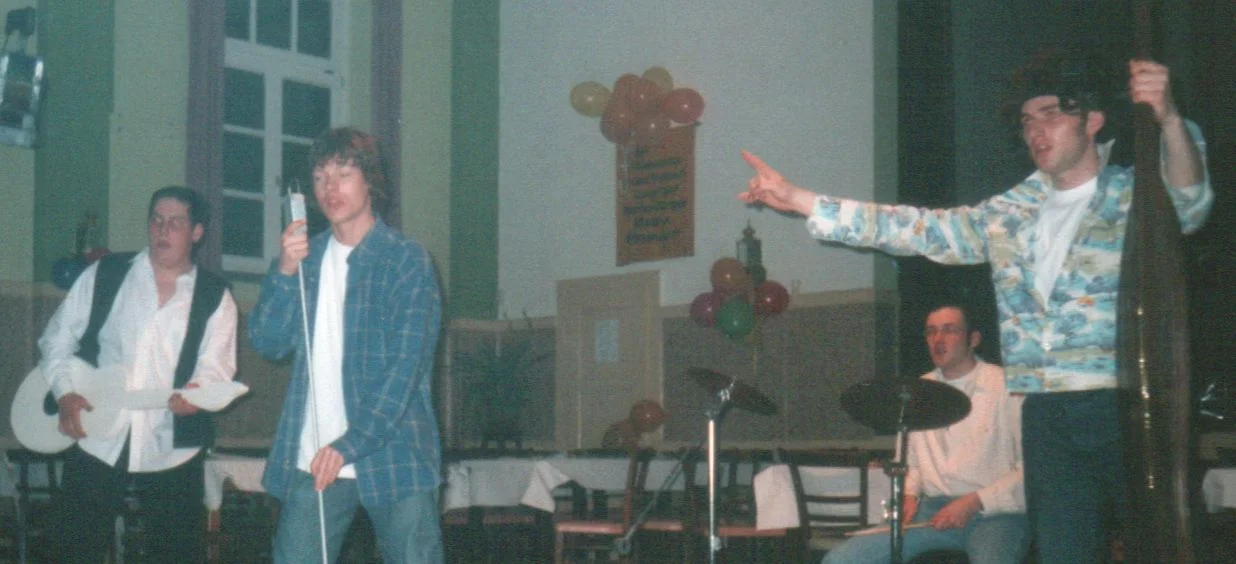 Zur Galerie: 2001