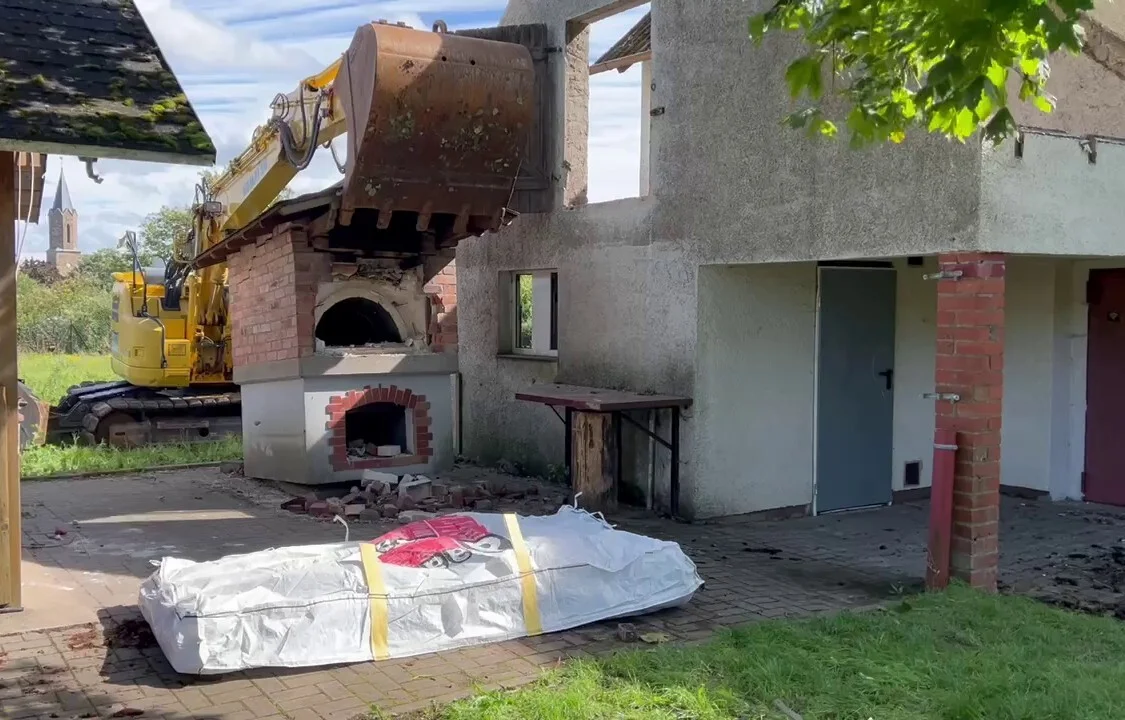 Bild: Abbruch Backofen