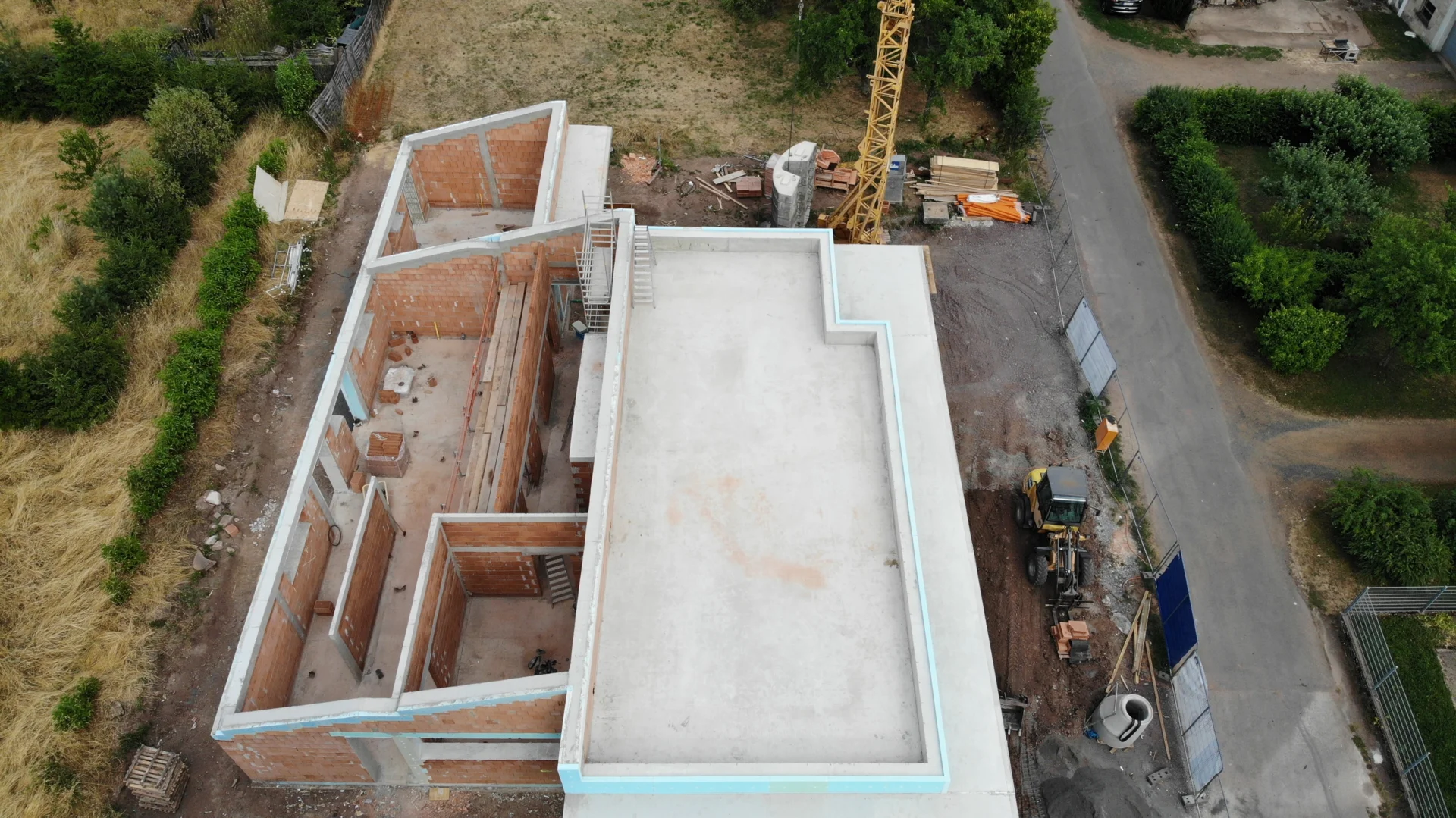 Bild: Die Decken sind fertig sowie ausgeschalt und die Gerüste abgebaut 16.07.2026