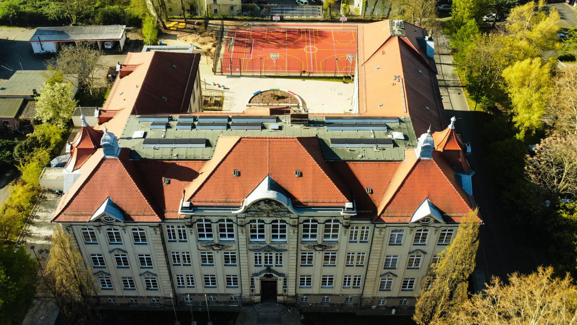 Bild: Schulgebäude