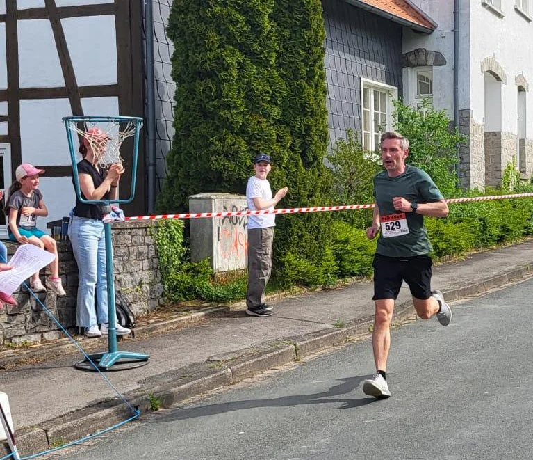 136 529  (Bild vergr&ouml;&szlig;ern)
