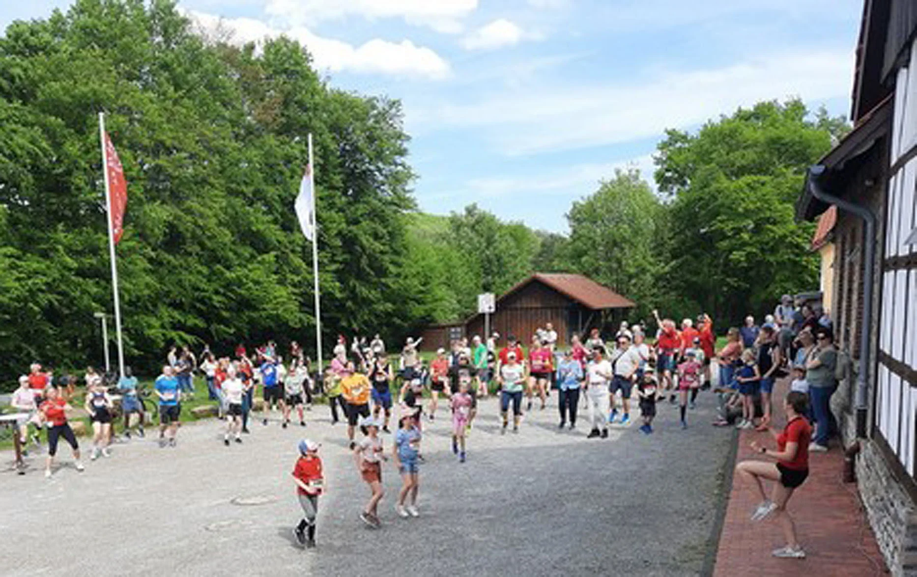 015 4 Aufw&auml;rmen  (Bild vergr&ouml;&szlig;ern)