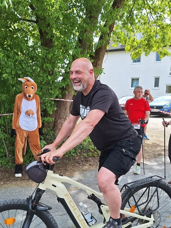 062 Besenwagen Carsten  (Bild vergr&ouml;&szlig;ern)