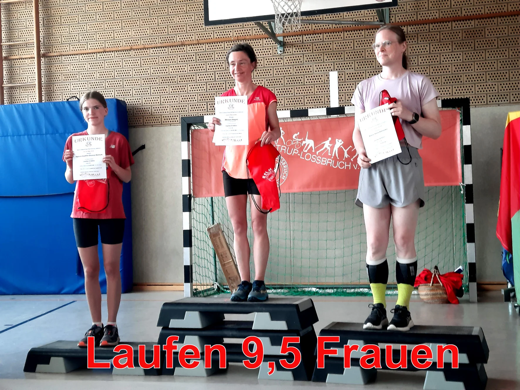 225 Laufen 9,5 Frauen  (Bild vergr&ouml;&szlig;ern)
