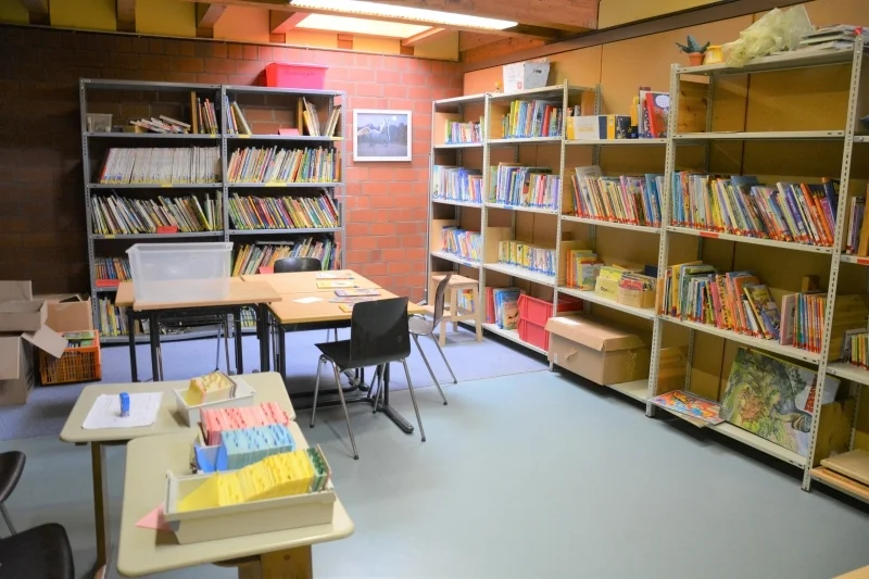 Bild: Das ist unsere Schülerbücherei. Hier können sich die Schüler etwas zum Lesen und Schmöckern aussuchen.