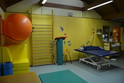 Vorschaubild: Hier arbeiten unsere Therapeutinnen und machen motorische Übungen.