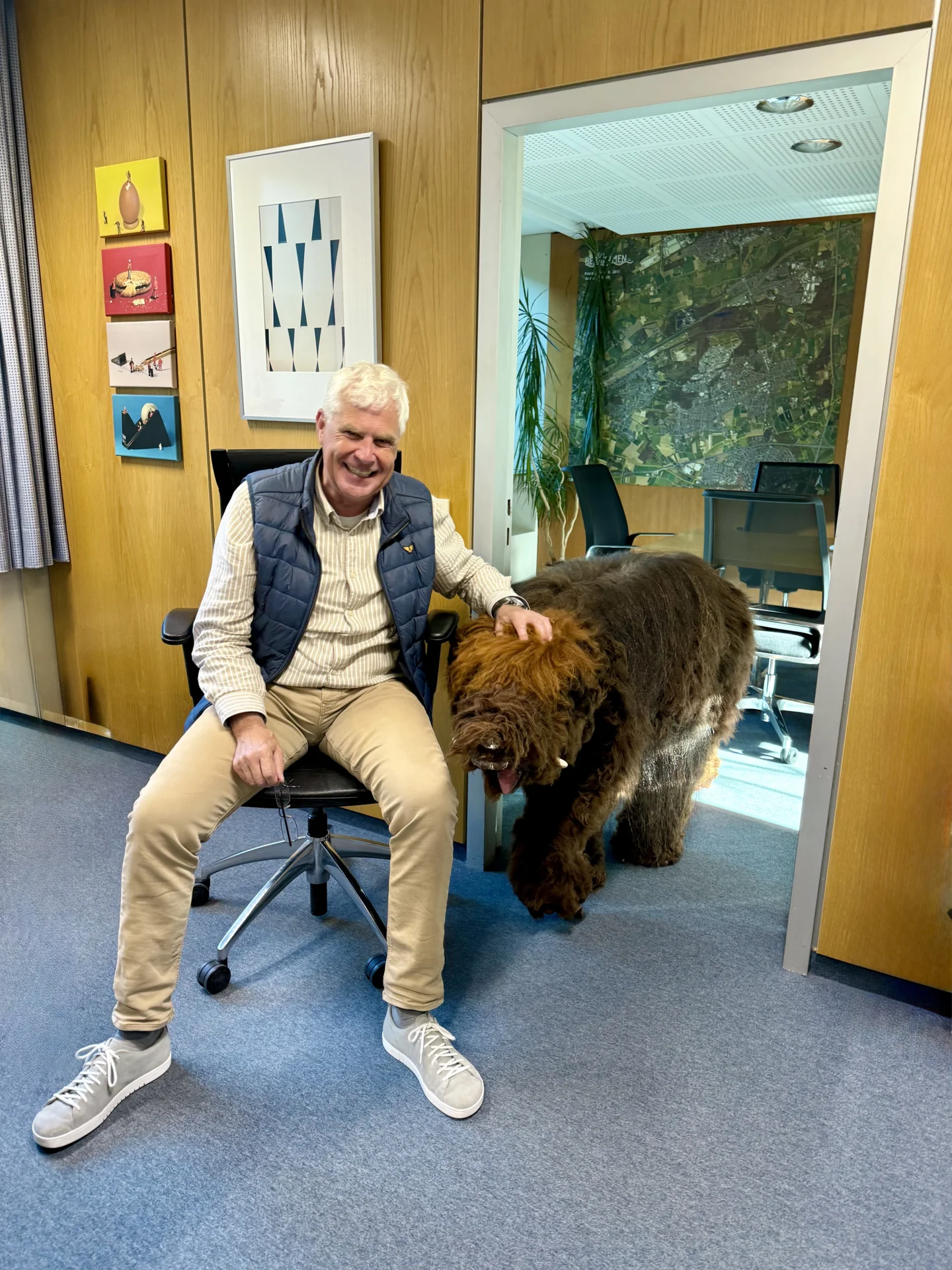 ... von B&uuml;rgermeister Thomas Heinzel gestreichelt zu werden. 