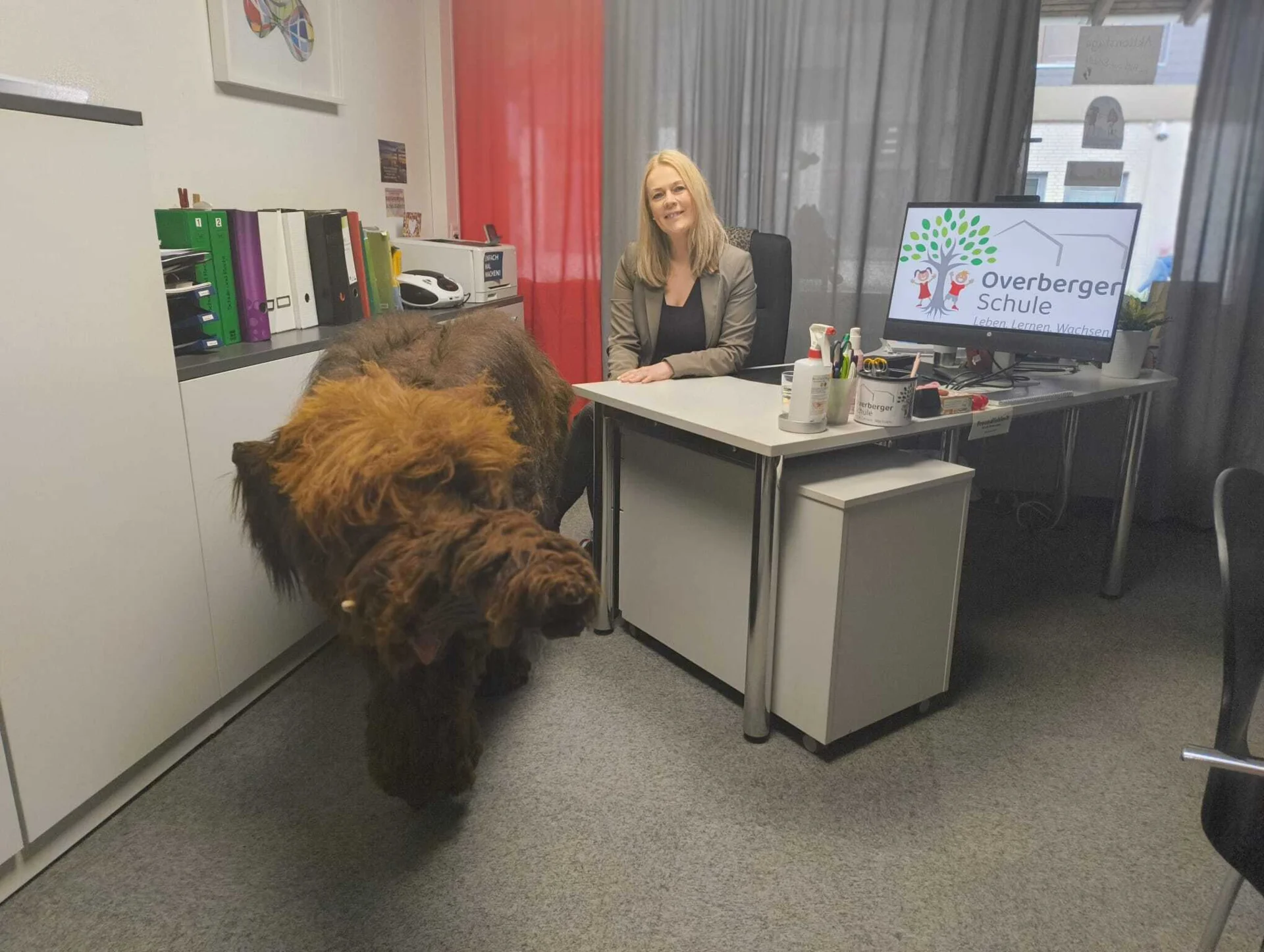 Frau Ludwig von der Overberger Schule besucht. 