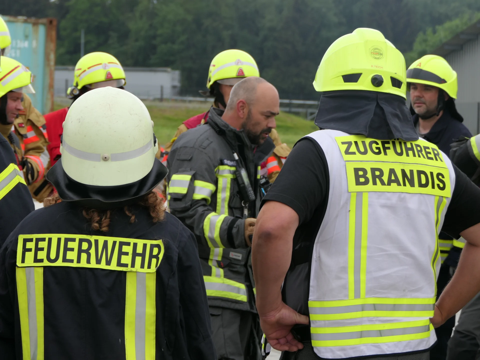 Foto der Galerie: Gemeinsam geht es besser - Katastrophenschutzübung der Landkreise Leipzig und Vogtland im Brand- und Katastrophenschutzzentrum Vogtland