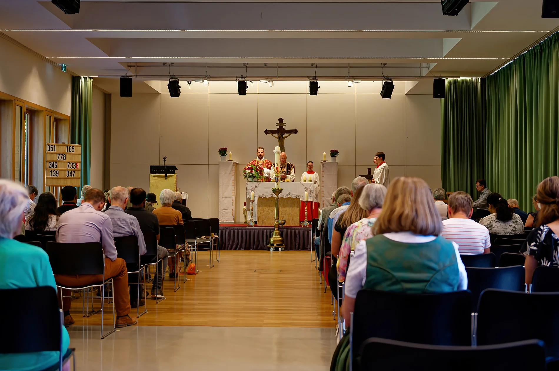 Im Pfarrsaal von St. Andreas 