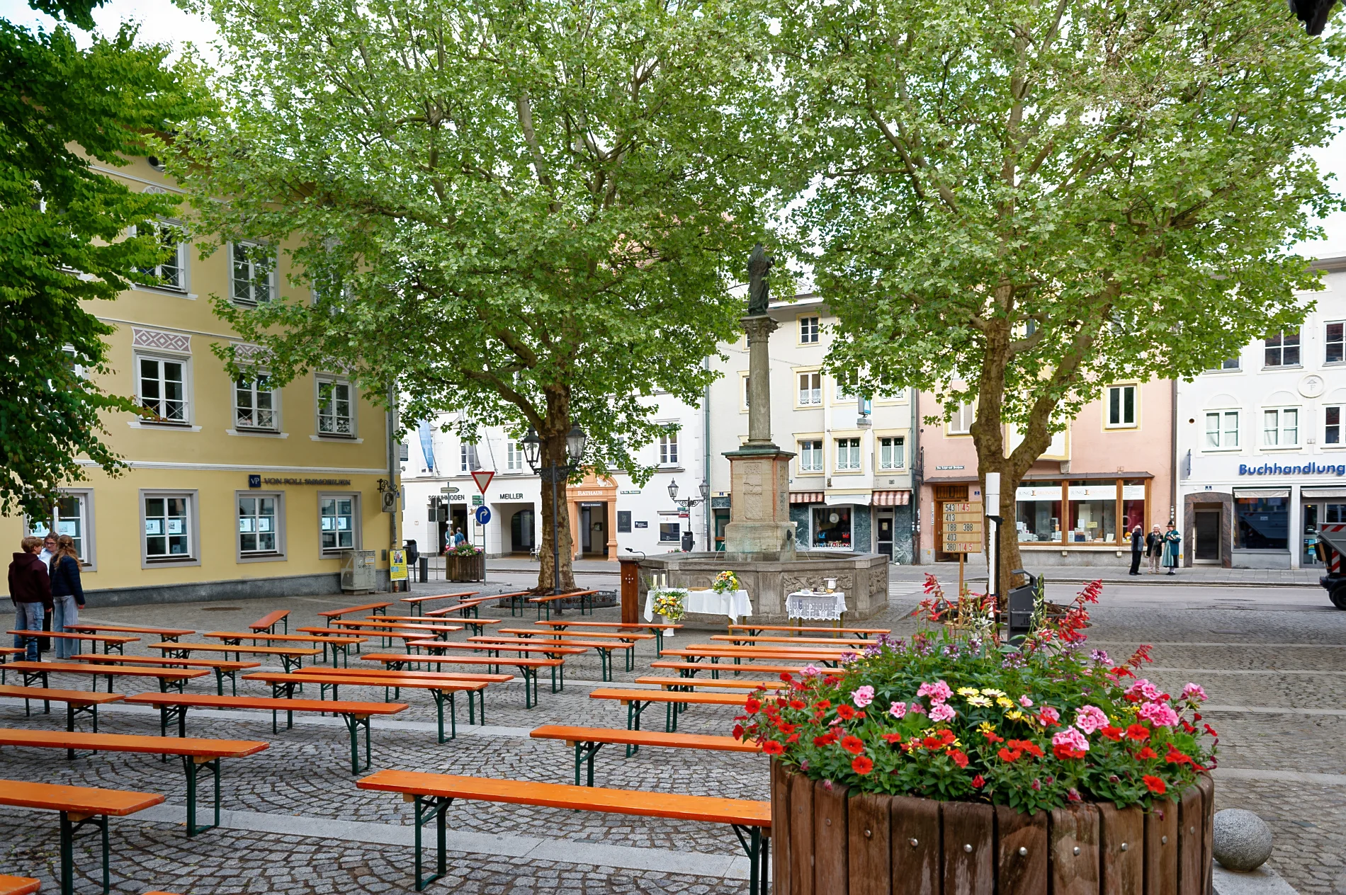 Marienplatz vor St. Andreas 