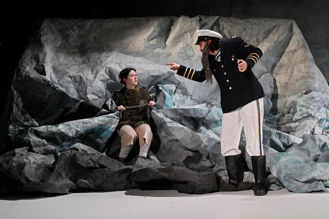 Siri et les pirates de la mer glac&eacute;e &copy; Jochen Klenk / Th&eacute;&acirc;tre de Heilbronn  (Bild vergr&ouml;&szlig;ern)
