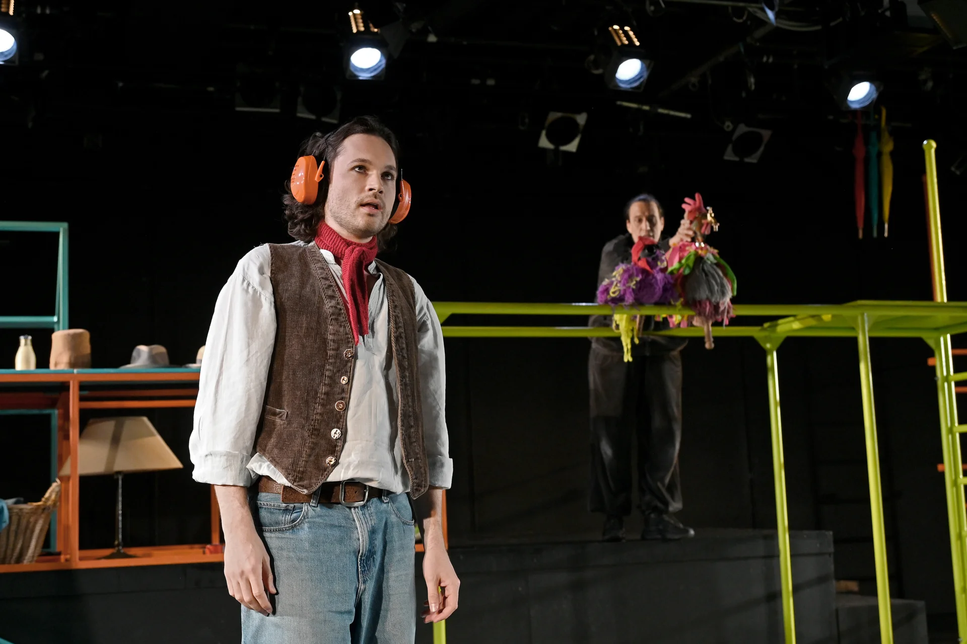 Findus et le coq dans le poulailler (c) Jochen Klenk / Th&eacute;&acirc;tre de Heilbronn  (Bild vergr&ouml;&szlig;ern)