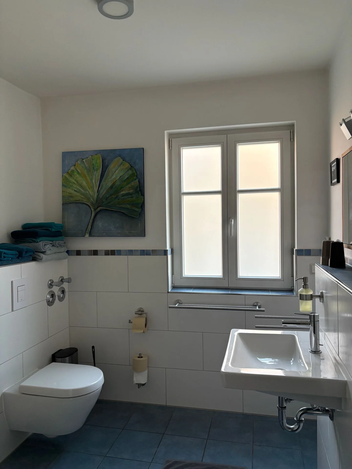 Badezimmer mit begehbarer Dusche 