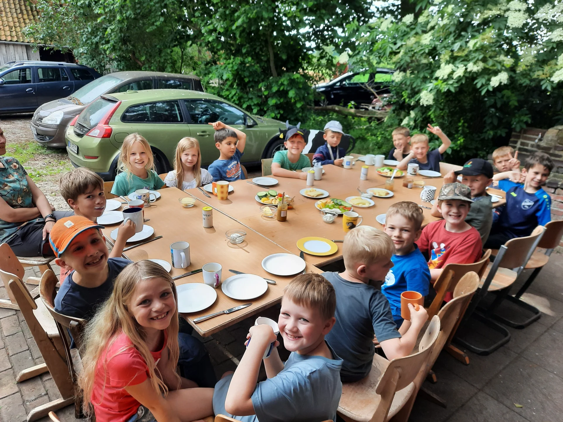 leckeres Bauernhof-Fr&uuml;hst&uuml;ck  (Bild vergr&ouml;&szlig;ern)