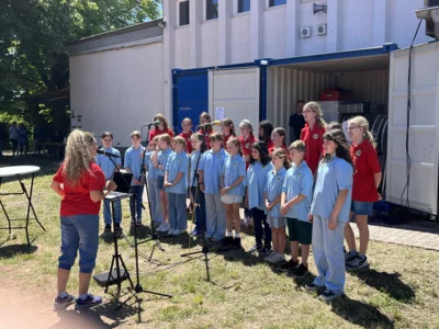 Vorschaubild: Phoenix & Songbirds - Klasse!