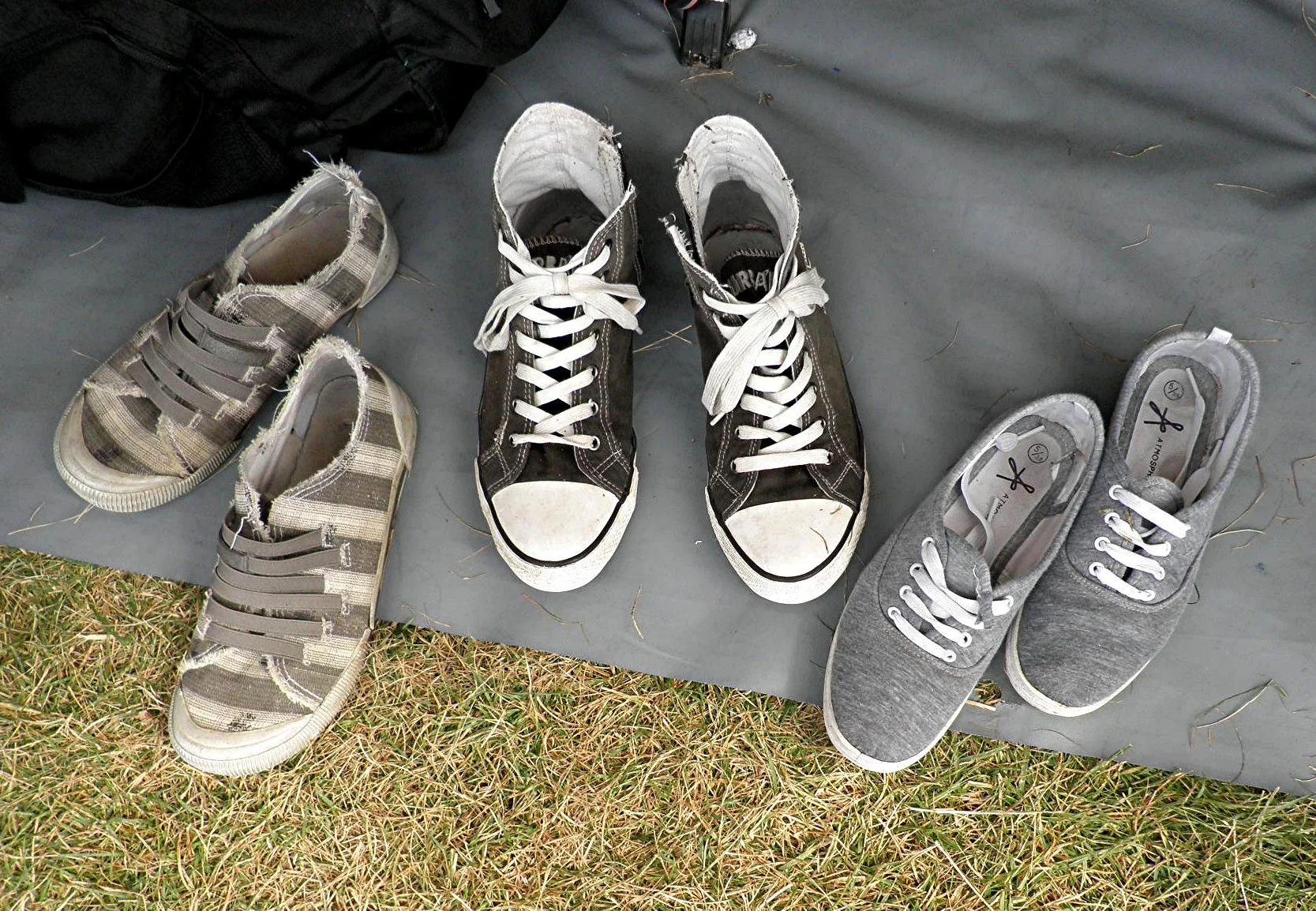 Bild: schuhe 1 by friedbert simon pfarrbriefservice