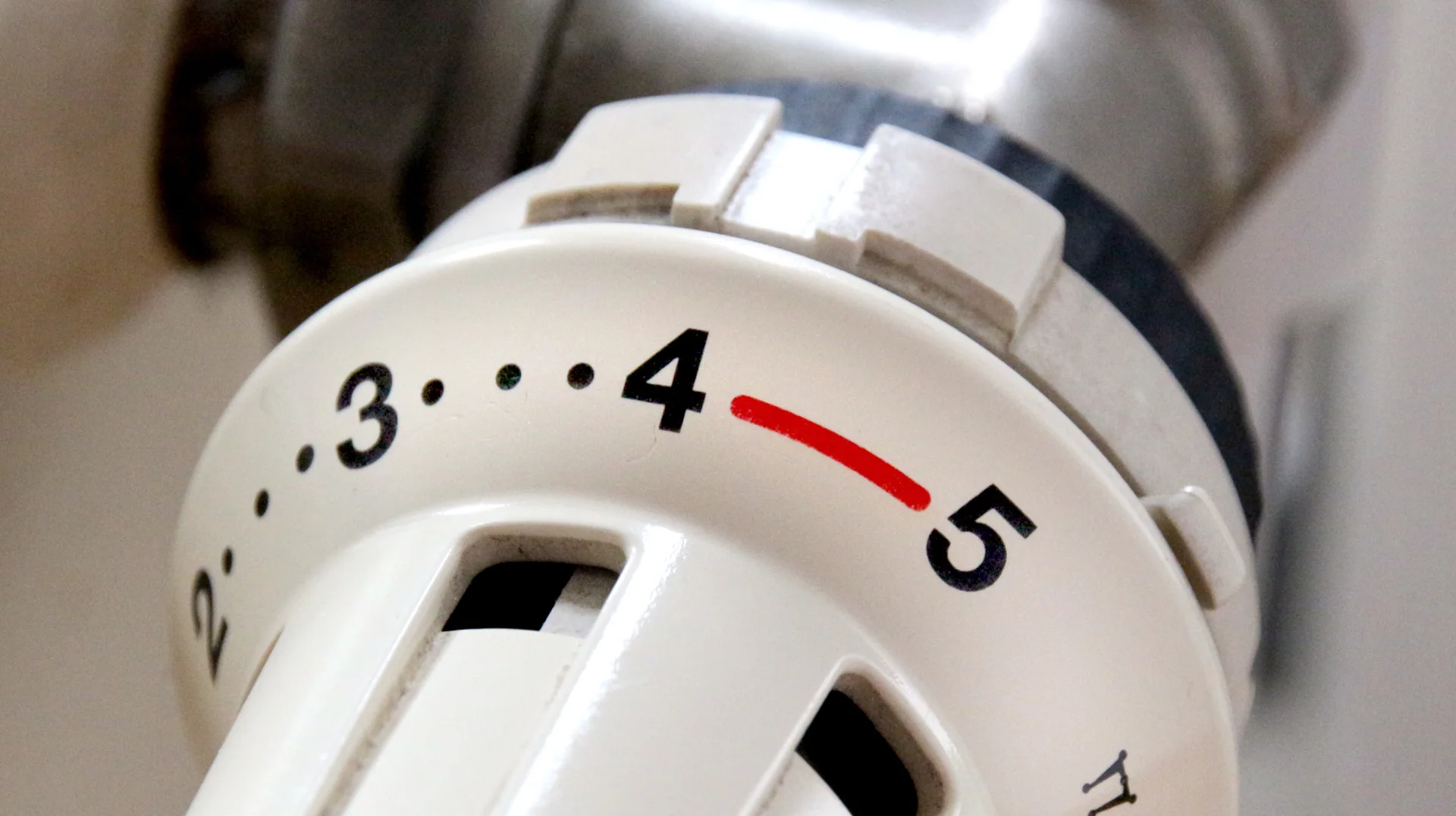 Bild: heizungsthermostat by peter weidemann pfarrbriefservice