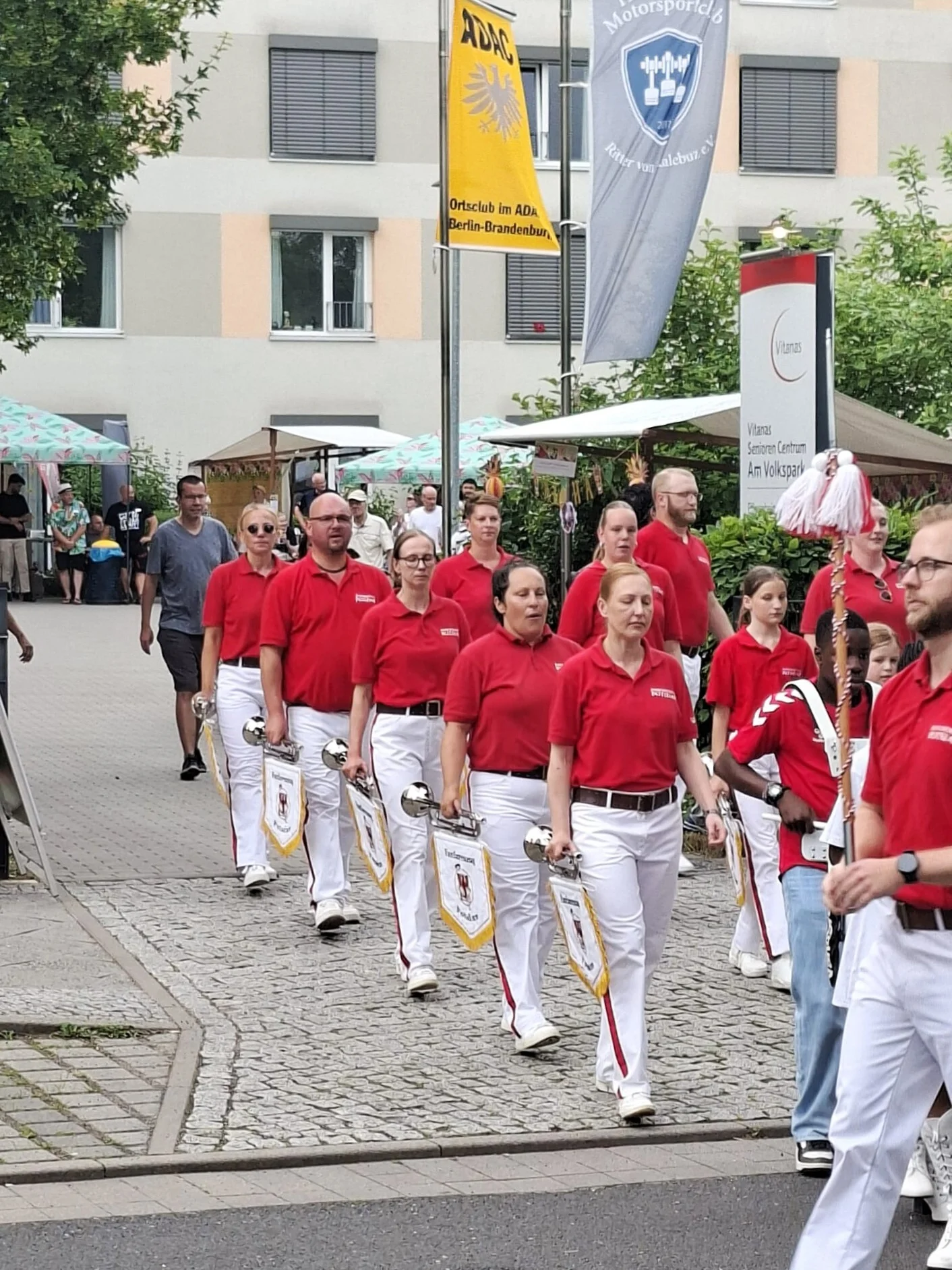 Foto der Galerie: 20.06.2026 - Ein Wiedersehen, das von Herzen kommt – Sommerfest im Vitanas Seniorenzentrum
