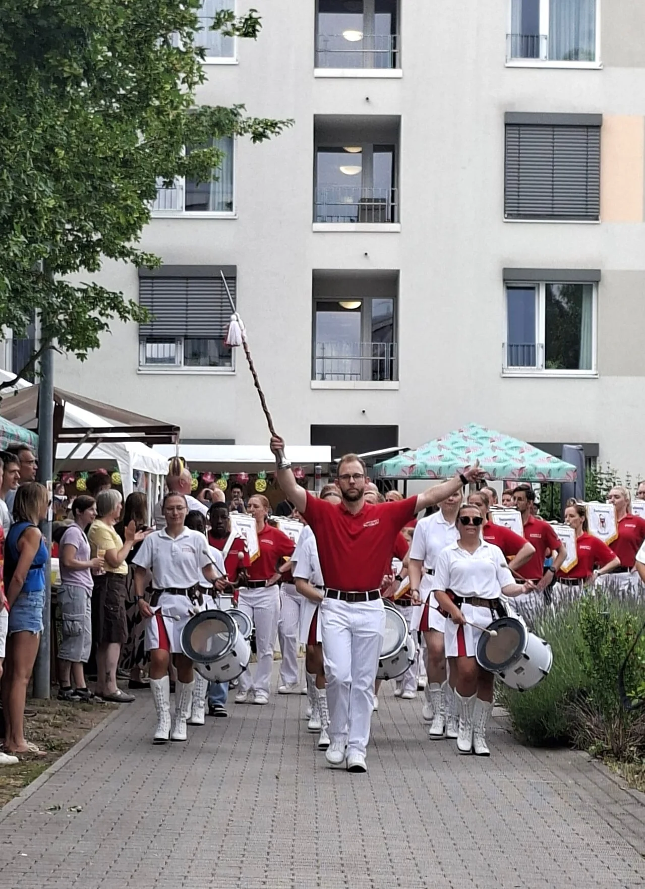 Foto der Galerie: 20.06.2026 - Ein Wiedersehen, das von Herzen kommt – Sommerfest im Vitanas Seniorenzentrum