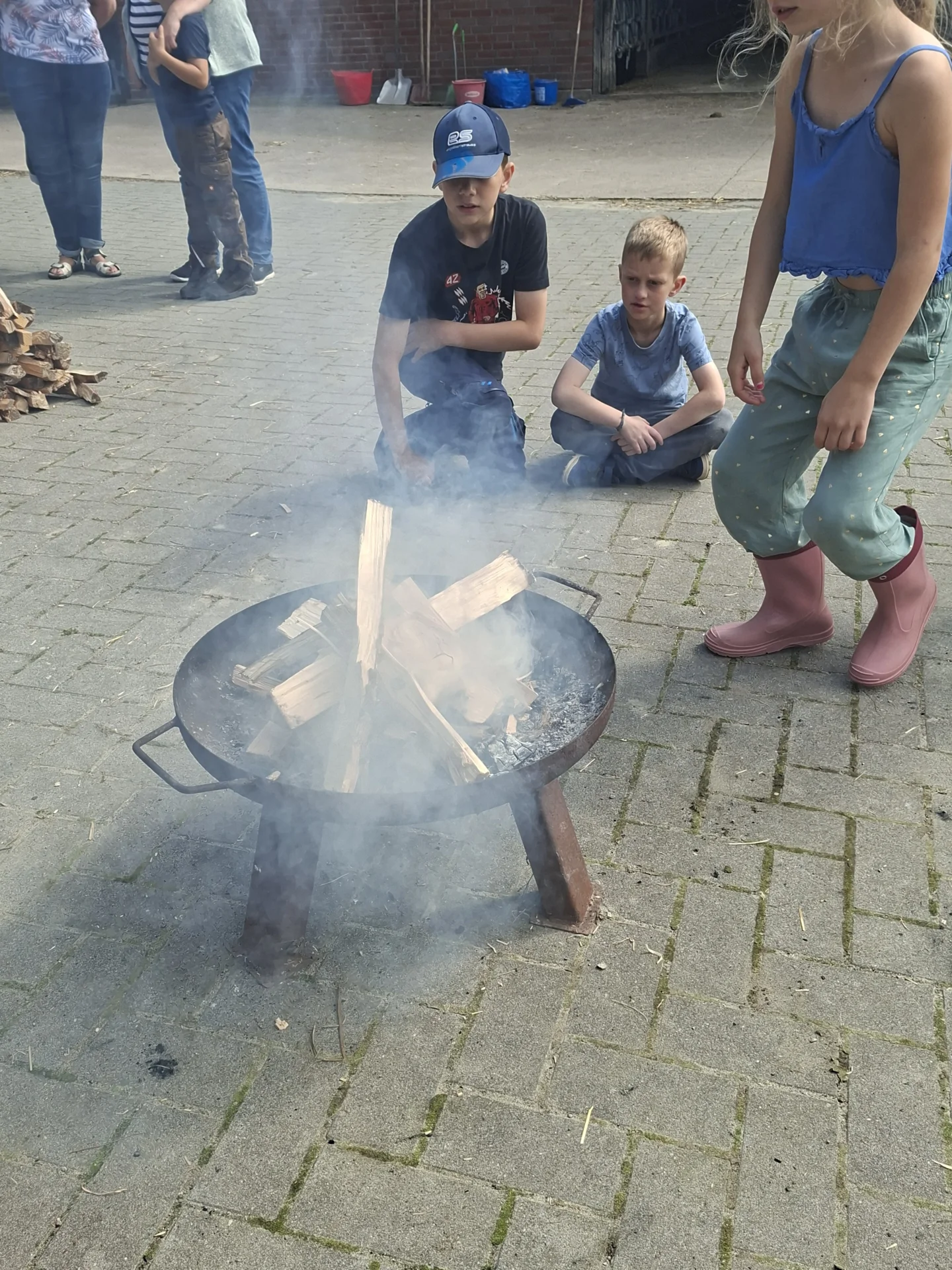Foto der Galerie: Auf dem Bauernhof in der Lagerfeuerküche