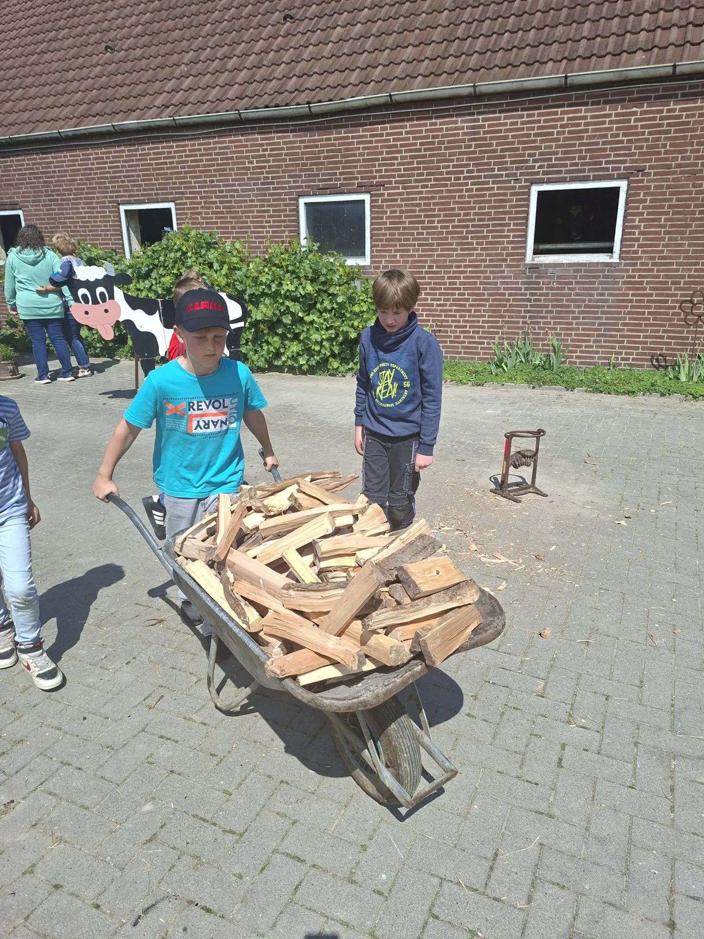 Foto der Galerie: Auf dem Bauernhof in der Lagerfeuerküche