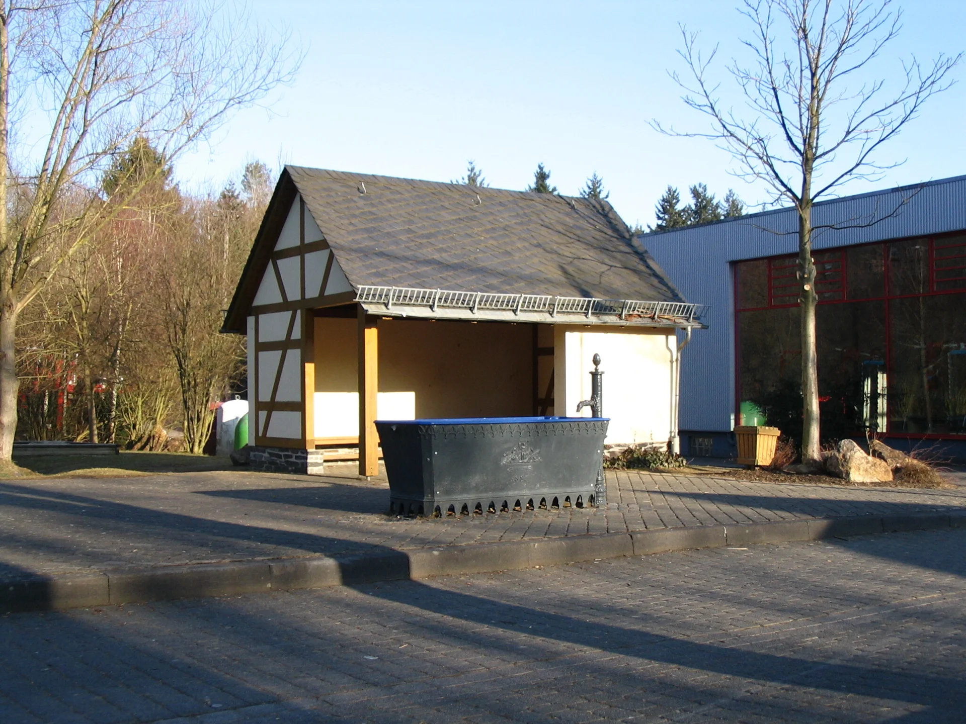 Bild: Niederkumbd Historischer Dorfbrunnen