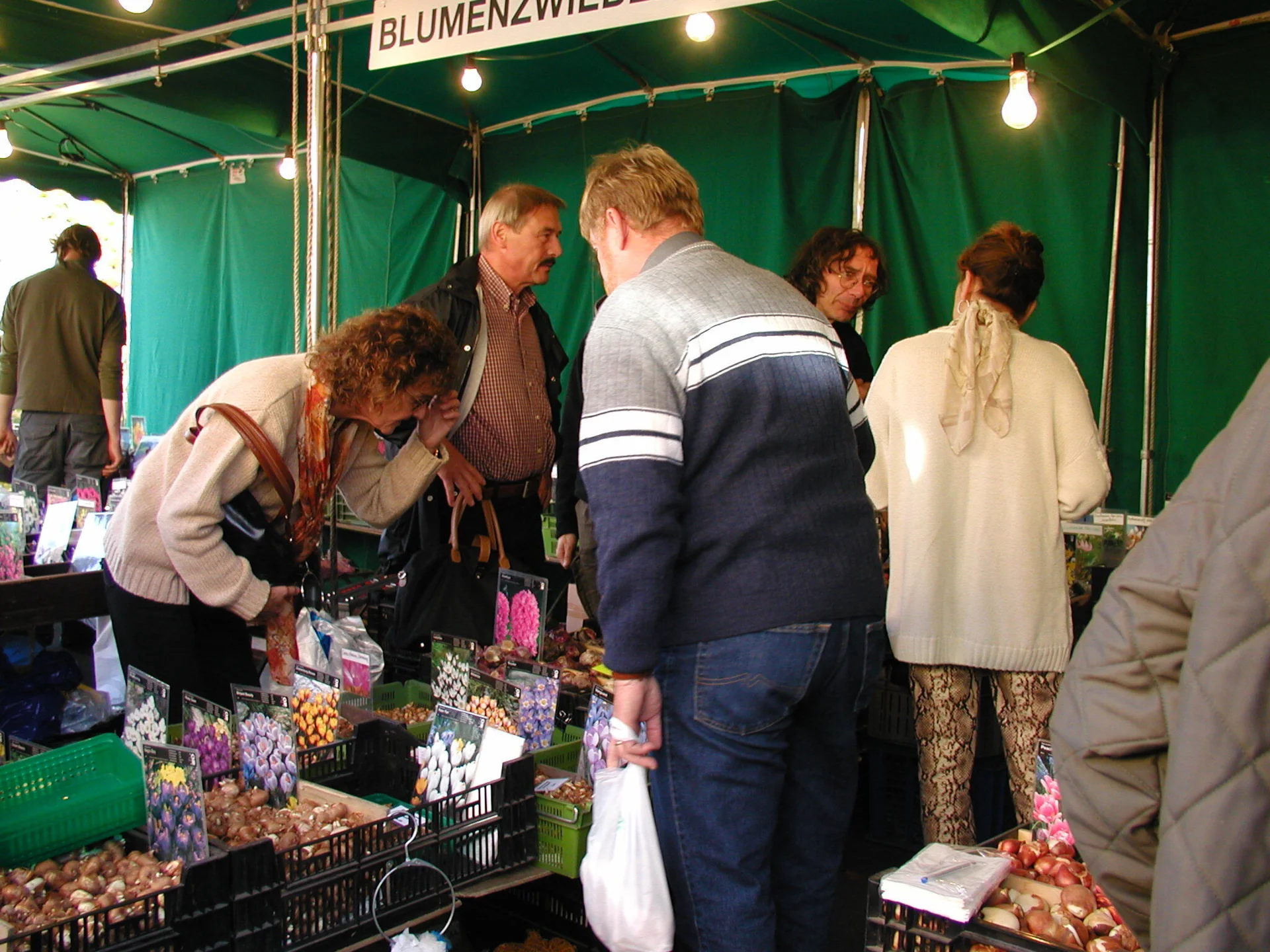 Unterwegs in den Marktstra&szlig;en  (Bild vergr&ouml;&szlig;ern)