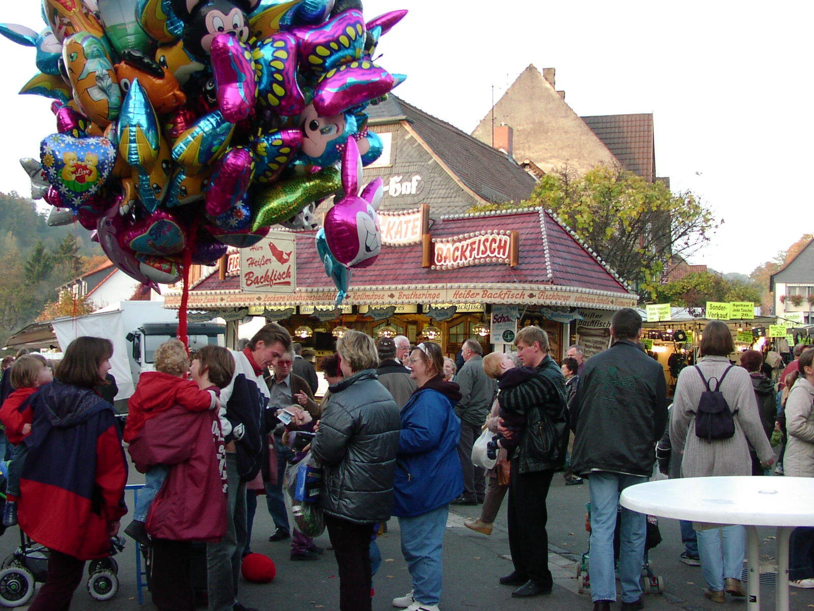 Unterwegs in den Marktstra&szlig;en  (Bild vergr&ouml;&szlig;ern)