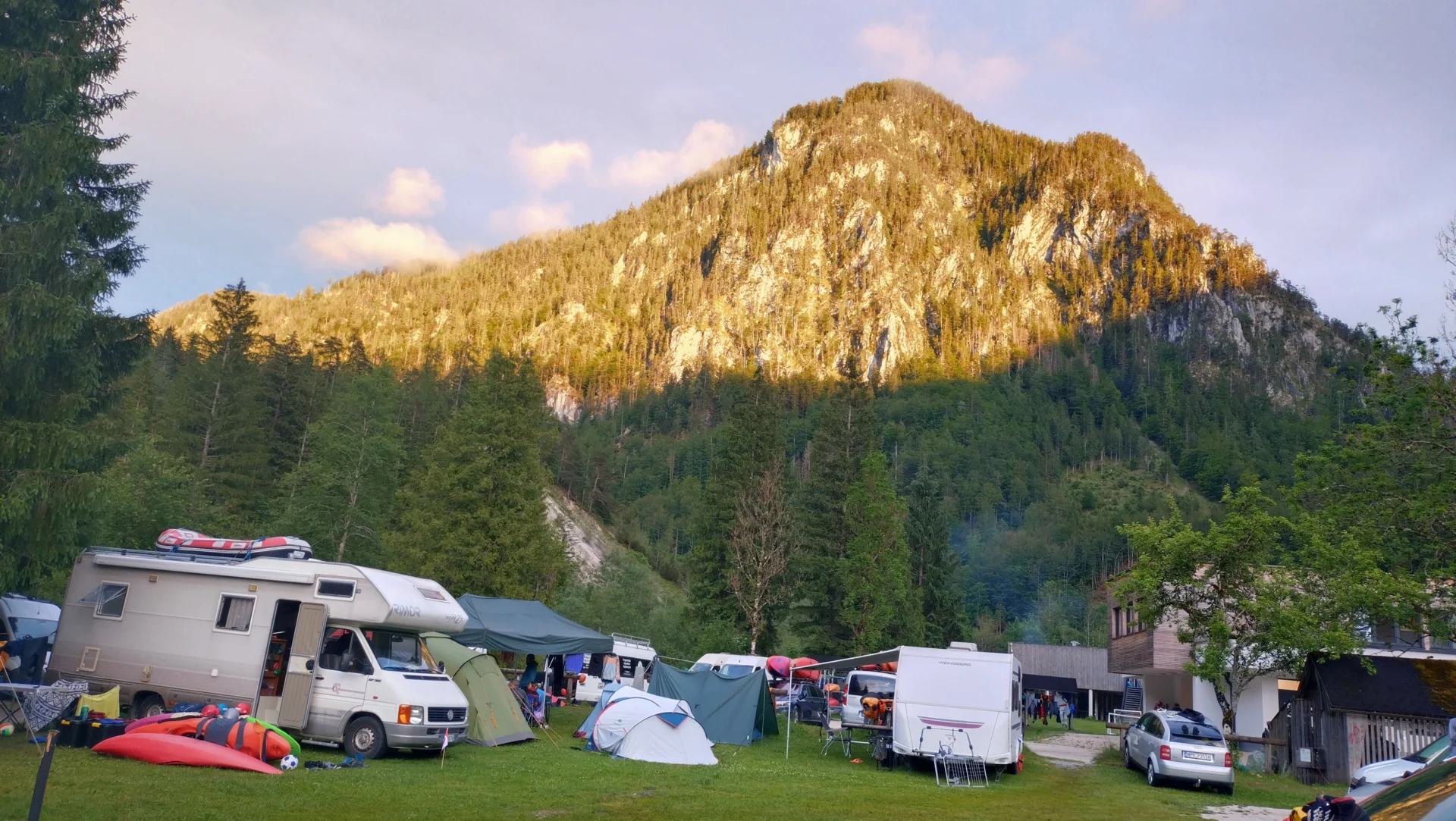 02 Camping  (Bild vergr&ouml;&szlig;ern)