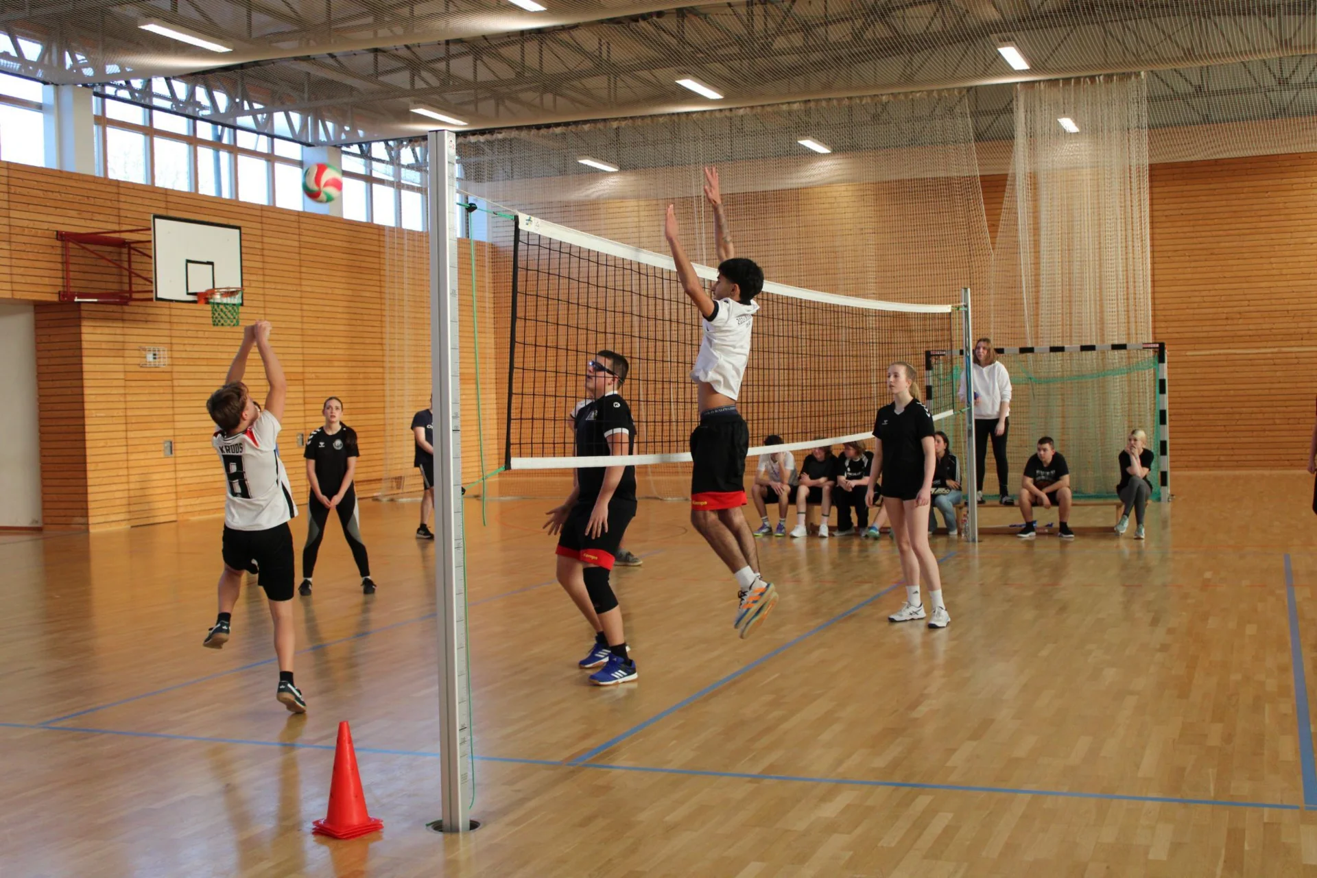 Foto der Galerie: Traditionelles Weihnachts-Volleyball-Turnier