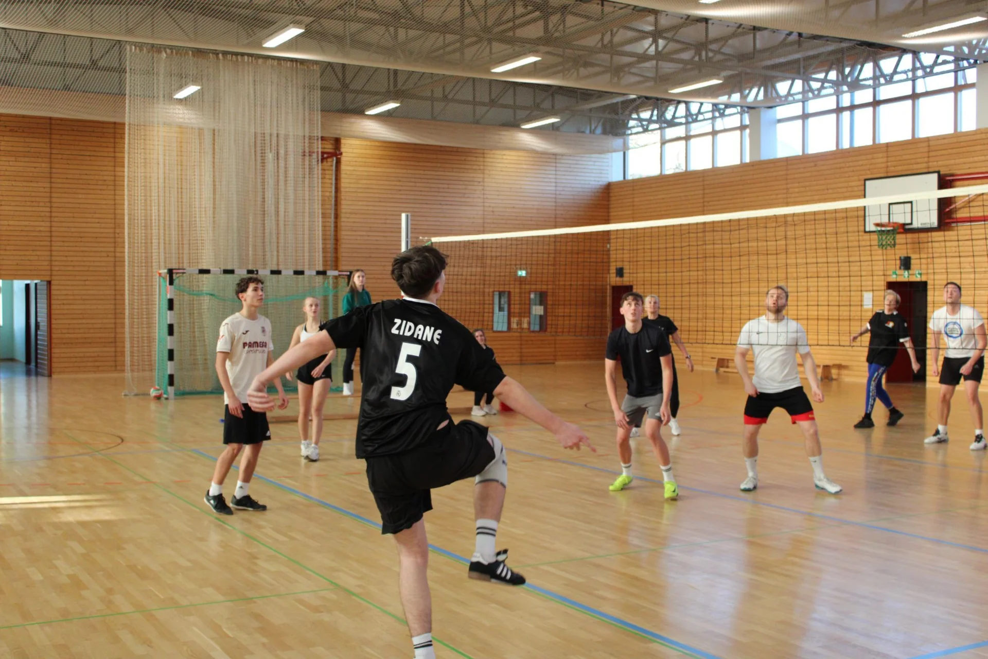 Foto der Galerie: Traditionelles Weihnachts-Volleyball-Turnier